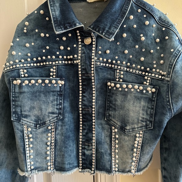 Designer girls cropped denim jacket with removable faux - Picture 8 of 10